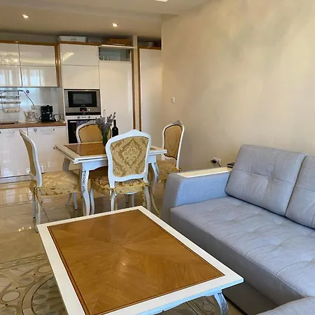 Robinzon 3bd Lux By Flat Mаnager 公寓 *